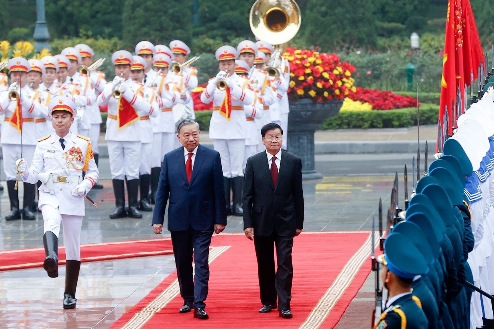 Tổng Bí thư Tô Lâm chủ trì lễ đón trọng thể Tổng Bí thư, Chủ tịch nước Lào Thongloun Sisoulith tại Việt Nam.