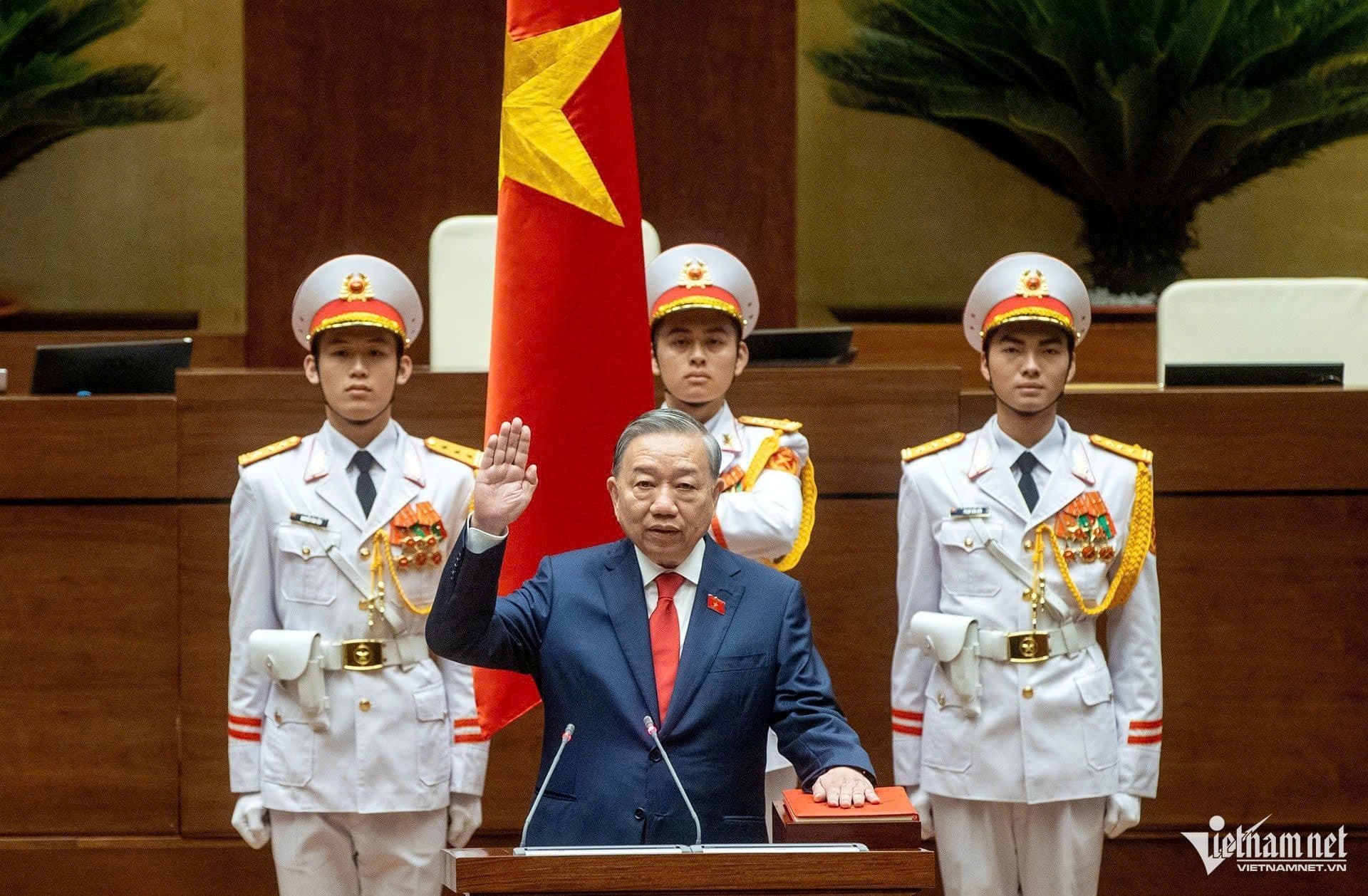 Tổng Bí thư Tô Lâm tuyên thệ nhậm chức Chủ tịch nước, thể hiện dấu ấn lãnh đạo quốc gia.