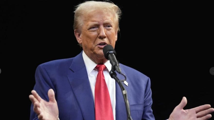 Tổng thống Donald Trump phát biểu về việc tàu dầu Nga cung cấp nhiên liệu cho Cuba, thể hiện cách tiếp cận linh hoạt và khó đoán trong chính sách đối ngoại.