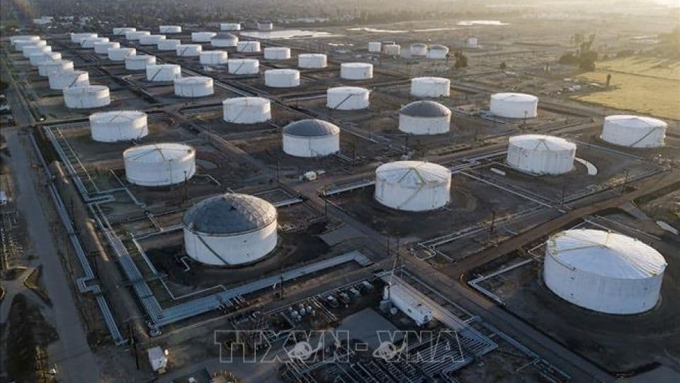 Toàn cảnh các bể chứa dầu lớn, biểu tượng của nguồn cung và dự trữ dầu mỏ toàn cầu