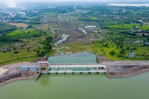 Toàn cảnh công trình thủy điện lớn nhất miền Nam, biểu tượng cho sức mạnh của bê tông trong các siêu dự án tại Việt Nam.