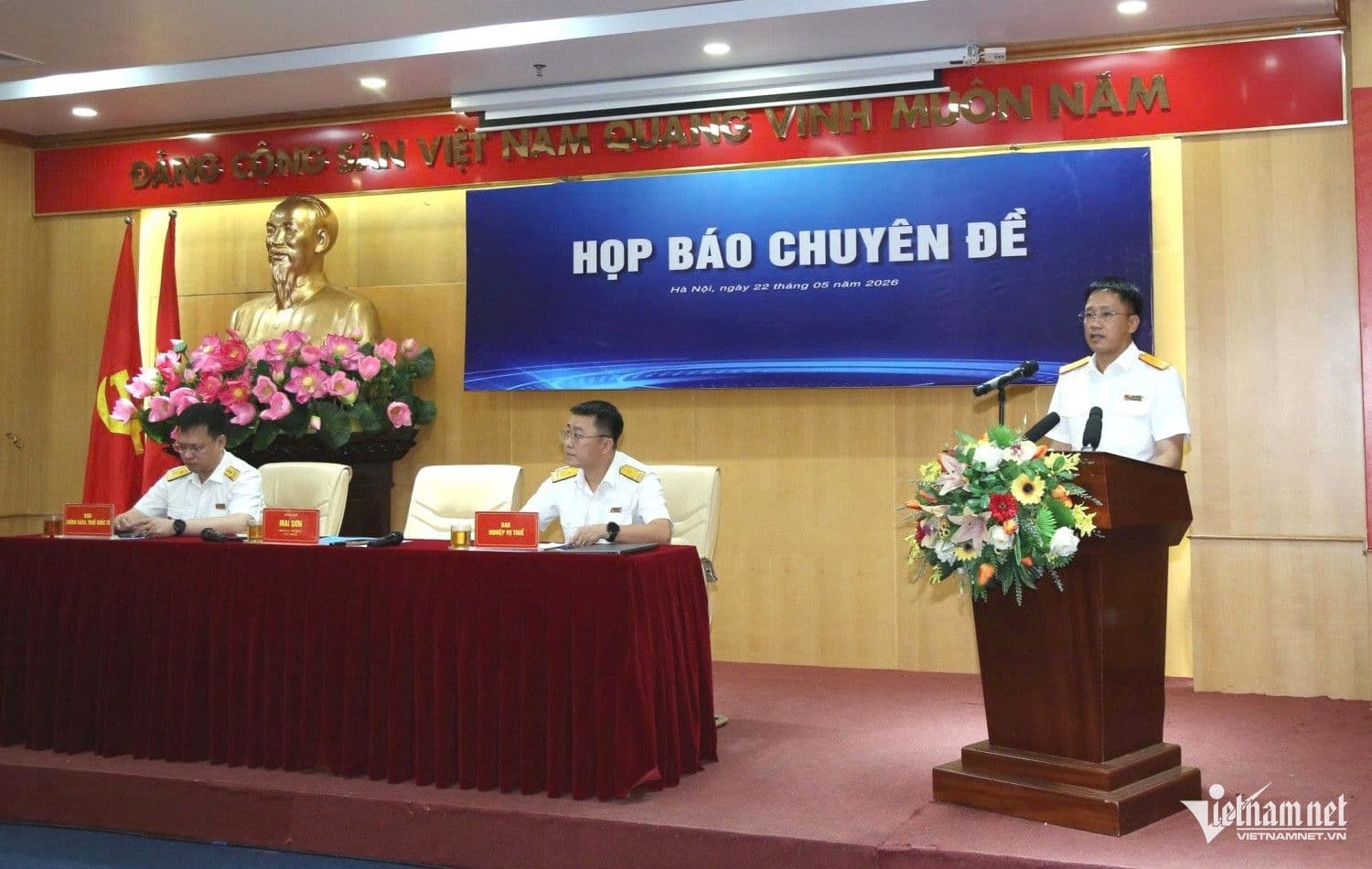 Toàn cảnh họp báo của Cục Thuế về quy định hoãn xuất cảnh do nợ thuế và hệ thống liên thông thời gian thực.