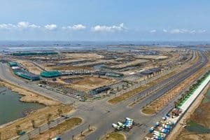 Toàn cảnh khu đất rộng lớn đang được quy hoạch và xây dựng, thể hiện quy mô và tham vọng của các dự án tỷ đô như Đại Nam.