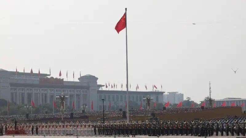 Toàn cảnh lễ duyệt binh kỷ niệm 80 năm Ngày Chiến thắng tại Quảng trường Thiên An Môn, Bắc Kinh.