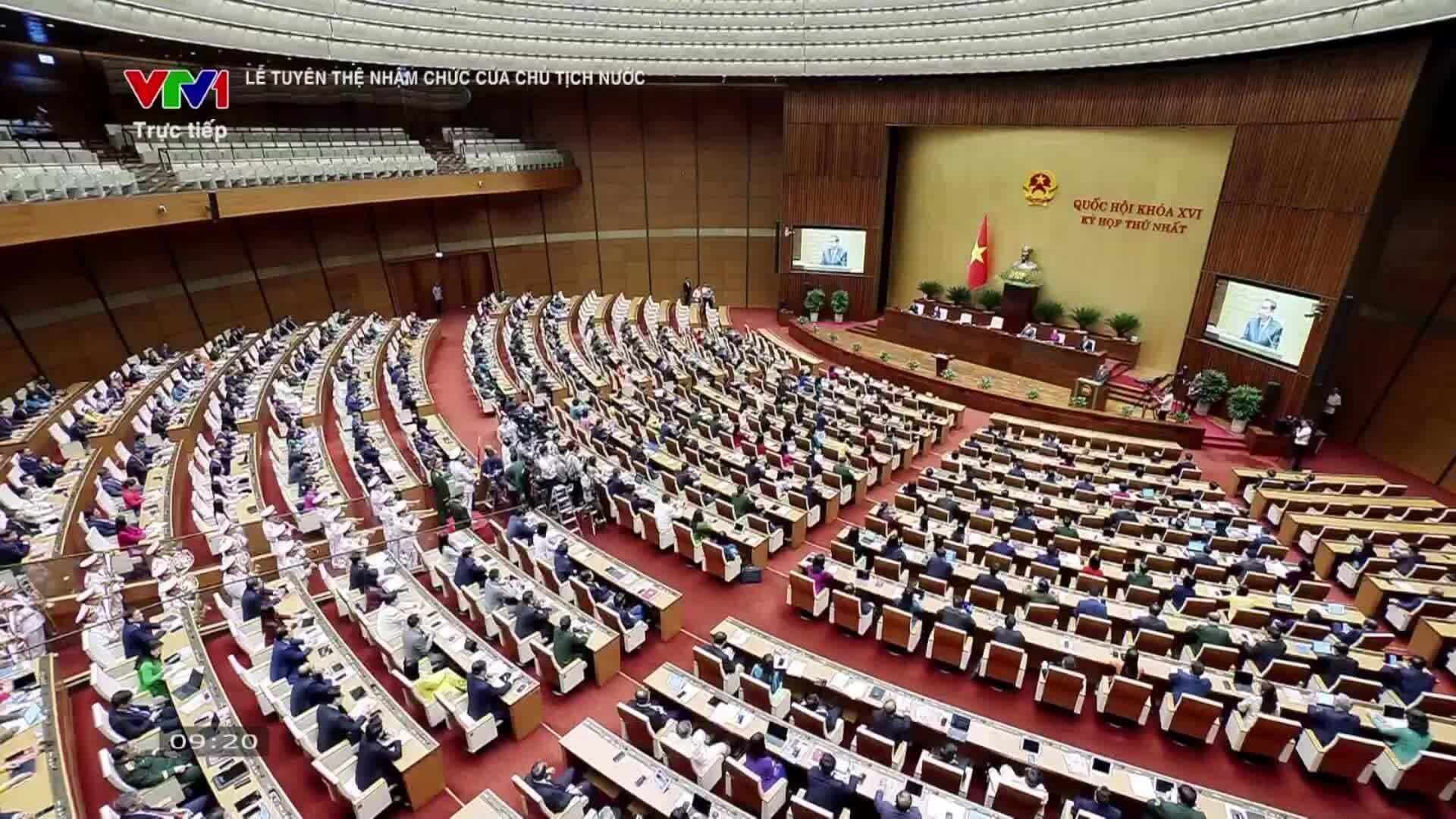 Toàn cảnh phiên họp Quốc hội, nơi các quyết sách quan trọng về khát vọng và mục tiêu quốc gia được thảo luận.