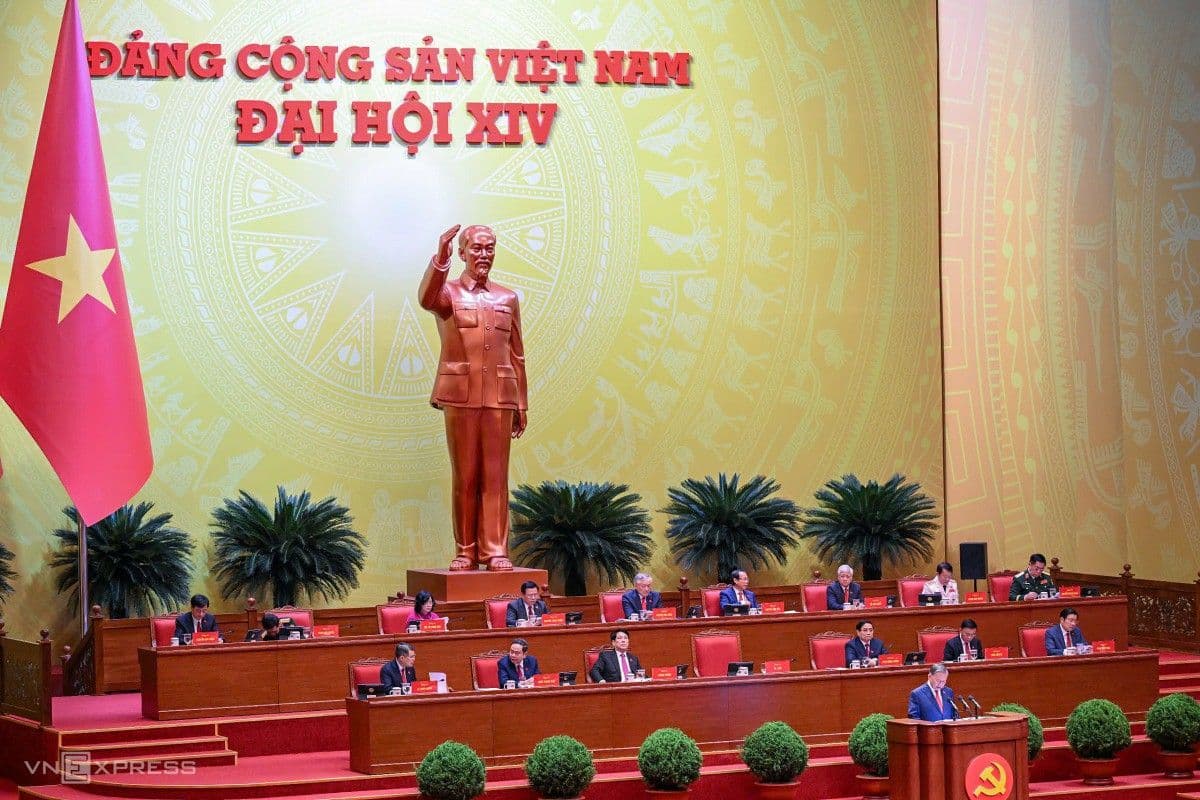 Toàn cảnh phiên khai mạc Đại hội XIV của Đảng, nơi định hình tương lai đất nước.