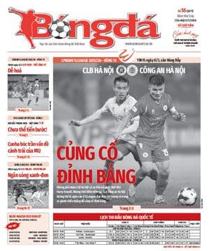 Trang bìa báo bóng đá với hình ảnh hai cầu thủ đang tranh bóng, tượng trưng cho cuộc đối đầu kịch tính giữa Villarreal và Elche