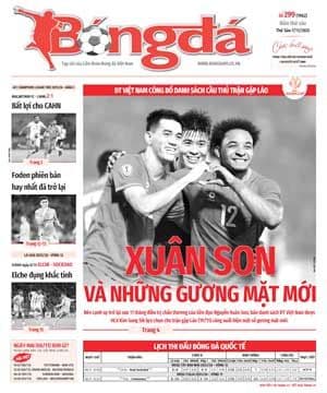 Trang báo bóng đá với các tin tức và kết quả, phản ánh tầm quan trọng của trận đấu A-League.