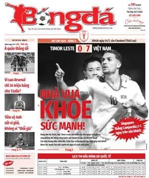 Trang báo bóng đá với hình ảnh cầu thủ, thể hiện sự kiện trận đấu Liverpool và Sunderland