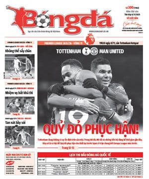 Trang nhất báo bóng đá cũ, thể hiện lịch sử và di sản lâu đời của các câu lạc bộ như Werder Bremen.