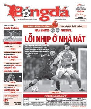 Trang nhất báo Bóng đá với tiêu đề về trận đấu Man United vs Arsenal, phản ánh tình hình chung của bóng đá.