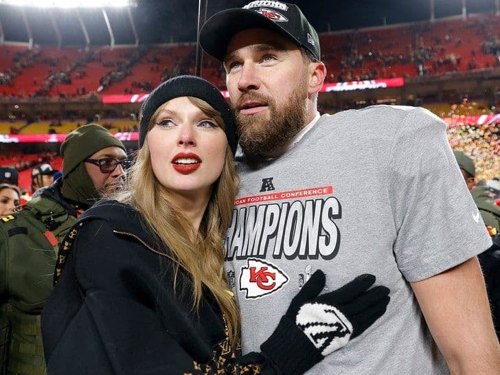 Travis Kelce và Taylor Swift ăn mừng, thể hiện sức hút văn hóa toàn cầu của Super Bowl
