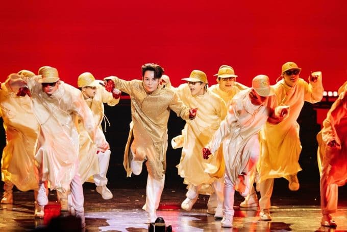 Trúc Nhân biểu diễn sôi động trên sân khấu Làn Sóng Xanh 2025