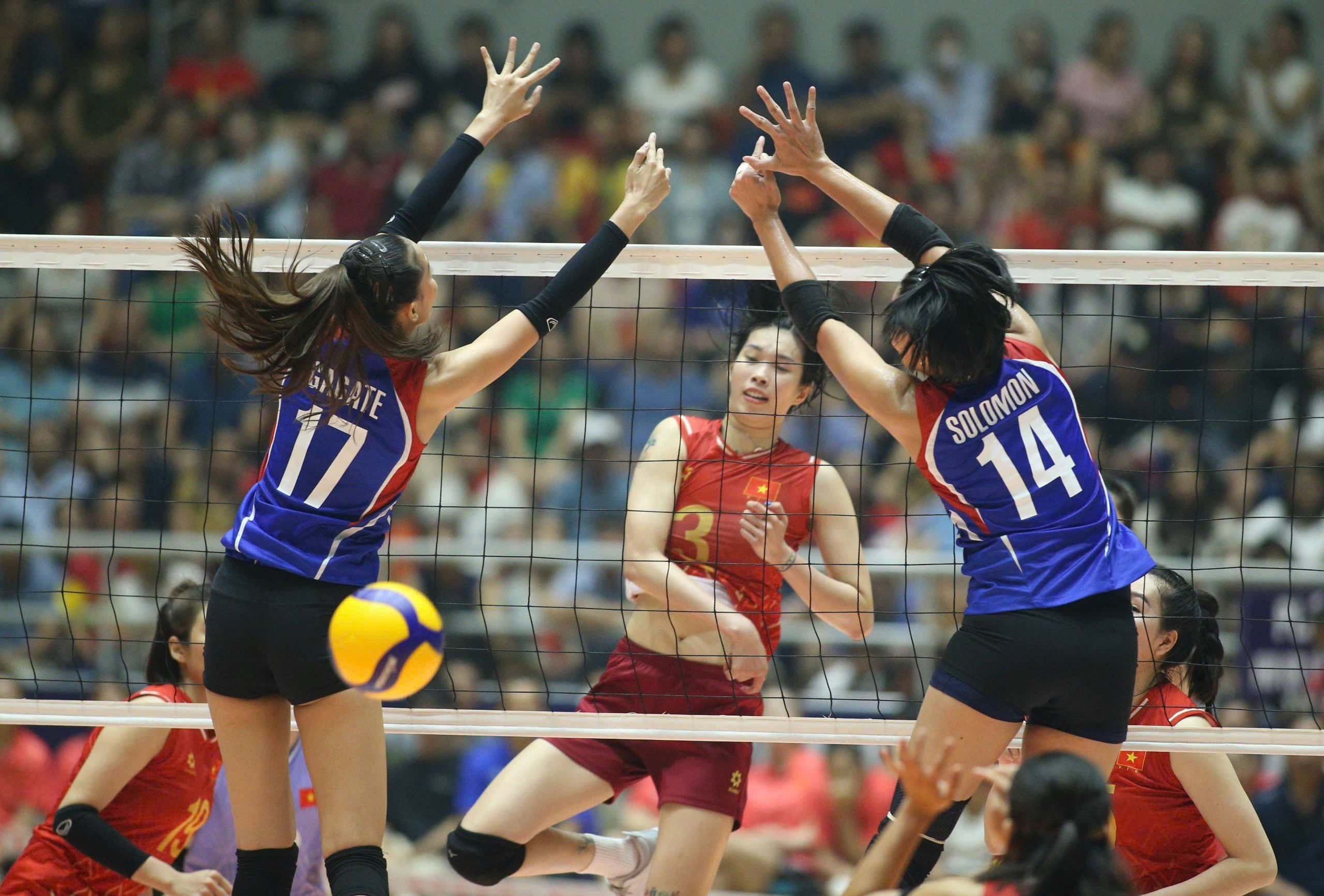 Trực tiếp bóng chuyền nữ Việt Nam - nữ Philippines: Thanh Thúy dứt điểm, danh hiệu về tay (chung kết AVC Cup) (Kết thúc) - 2