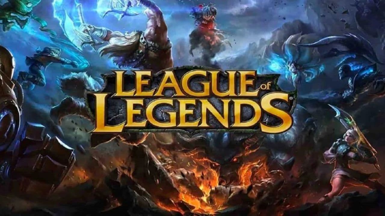 Trận đấu Liên Minh Huyền Thoại với các pha giao tranh và chiến thuật căng thẳng trên Summoner's Rift.