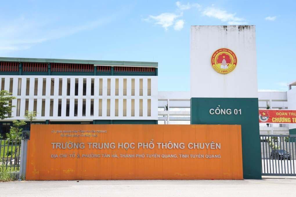 Trường THPT Chuyên Tuyên Quang, nơi xảy ra vụ gian lận 147 điểm 10 môn Toán.