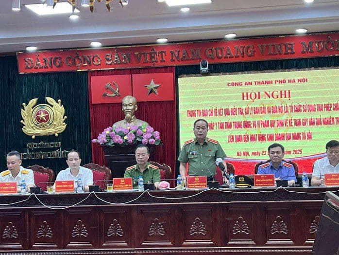 Trung tướng Nguyễn Thanh Tùng phát biểu tại buổi cung cấp thông tin