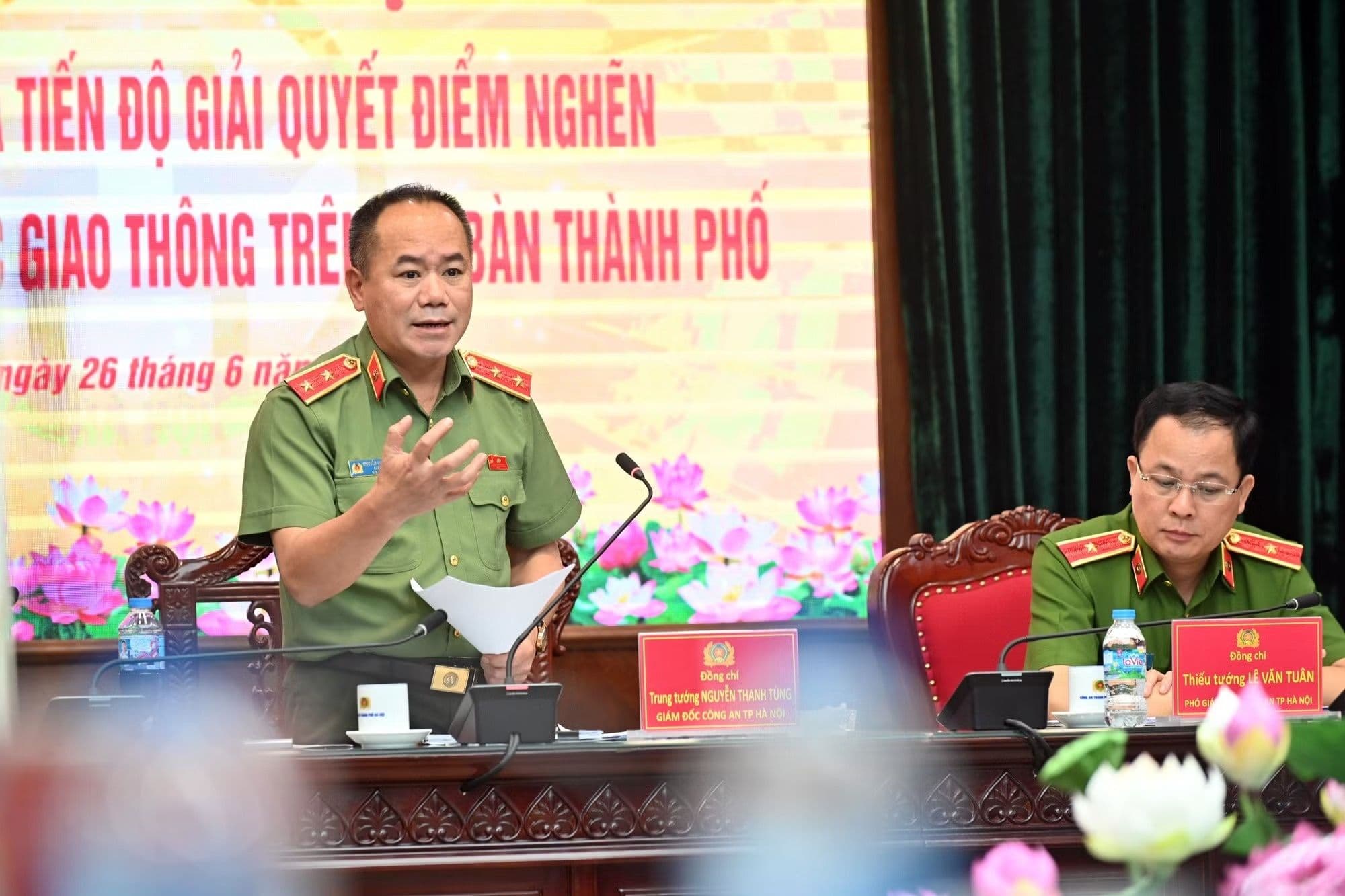 Trung tướng Nguyễn Thanh Tùng phát biểu tại hội nghị giải quyết điểm nghẽn giao thông đô thị.