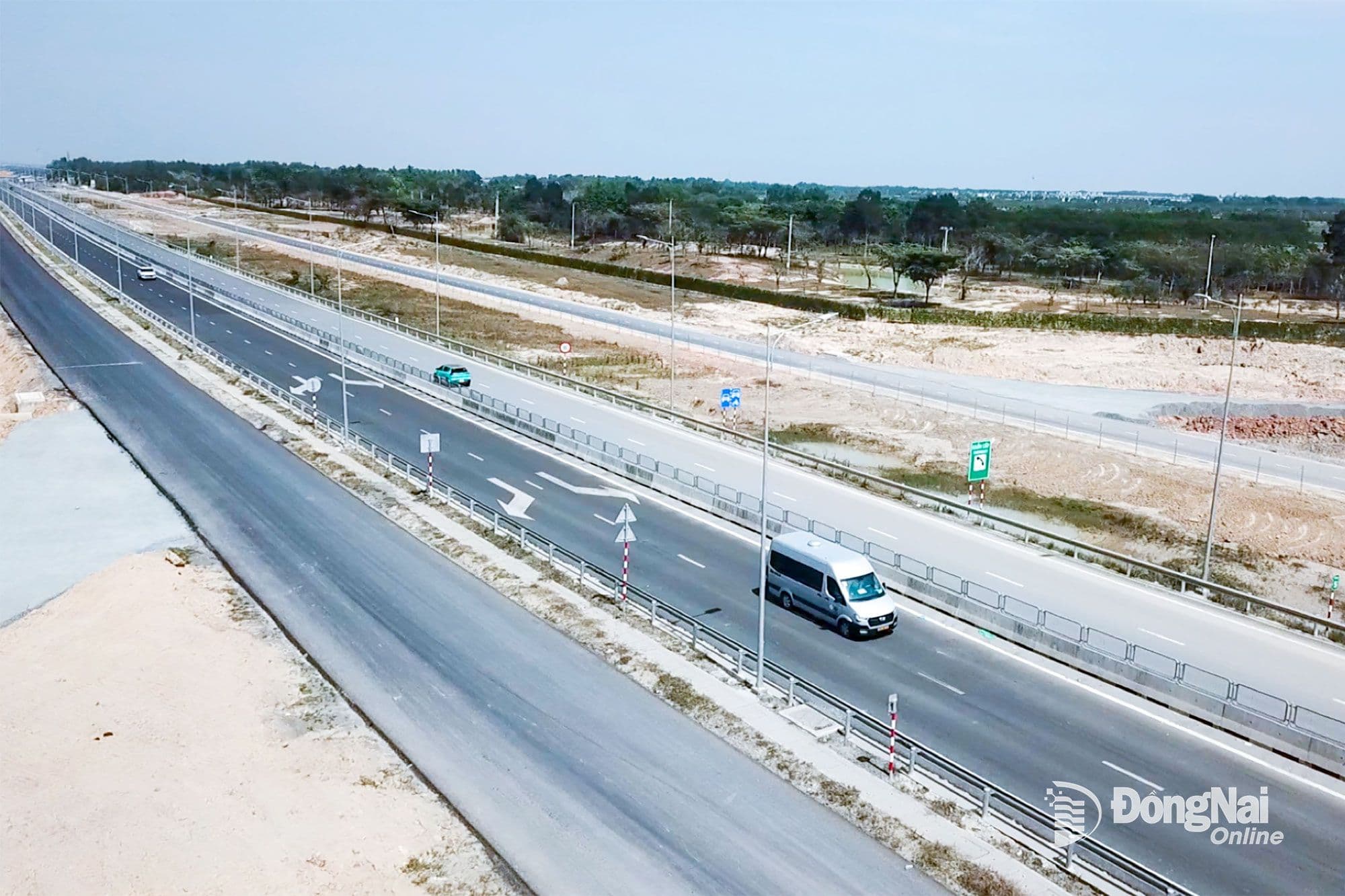 Tuyến đường Vành đai 3 TP.HCM đã thông xe, góp phần kết nối Sân bay Long Thành với các vùng kinh tế trọng điểm.