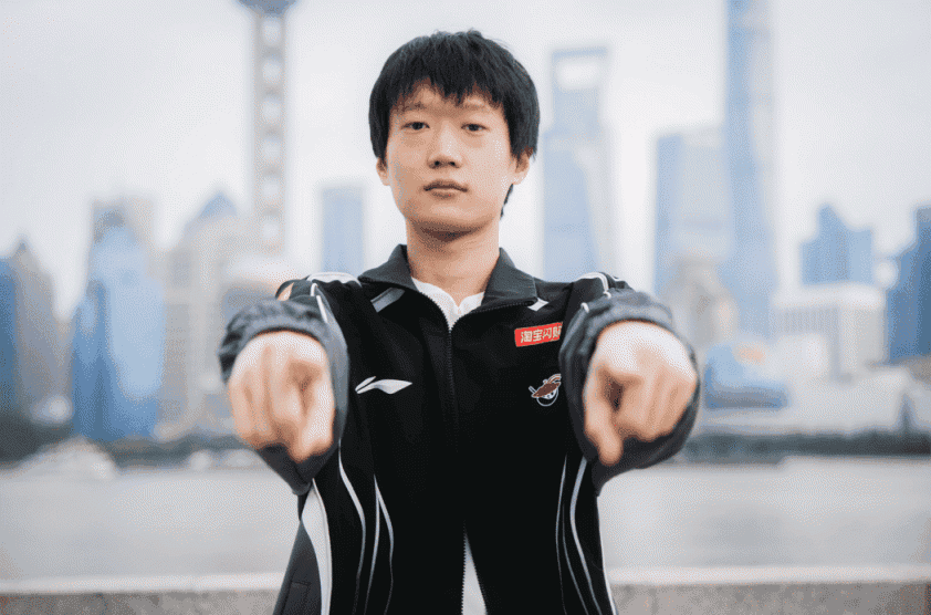 Tuyển thủ AL Shanks thể hiện sự tập trung và quyết tâm trong các trận đấu CKTG 2025