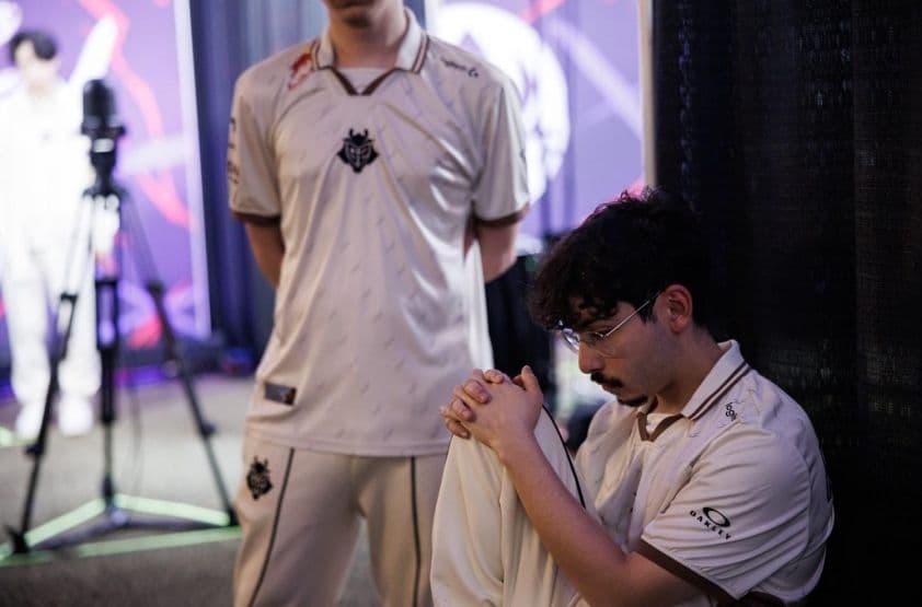 Tuyển thủ G2 Esports thể hiện sự thất vọng sau thất bại tại giải đấu quốc tế.