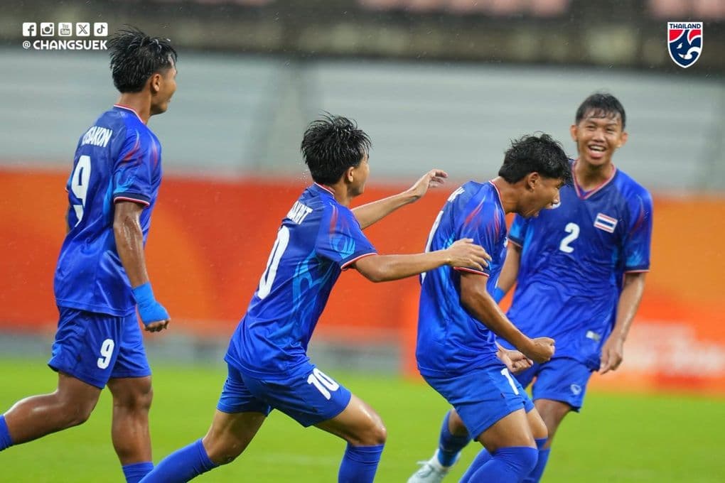 U23 Thái Lan ăn mừng bàn thắng trong trận đấu ngược dòng đầy cảm xúc