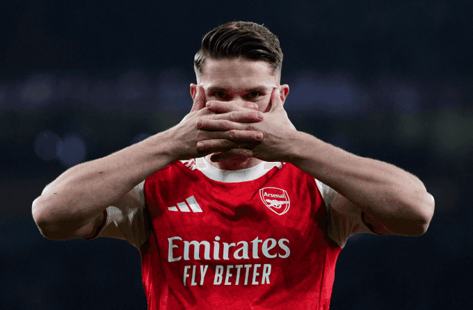 Viktor Gyokeres, cầu thủ Arsenal, ăn mừng bàn mở tỷ số trong trận thắng Kairat tại Champions League.