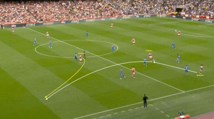 Viktor Gyokeres, tân binh Arsenal, ghi bàn thể hiện sức mạnh tấn công, là 'vũ khí mới' trong trận gặp Liverpool.