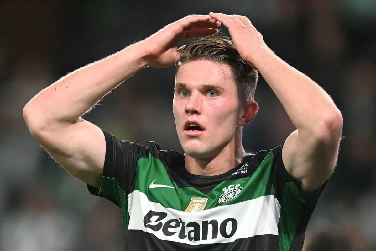 Viktor Gyokeres với vẻ mặt thất vọng trong màu áo Sporting Lisbon, phản ánh tâm trạng của người hâm mộ.