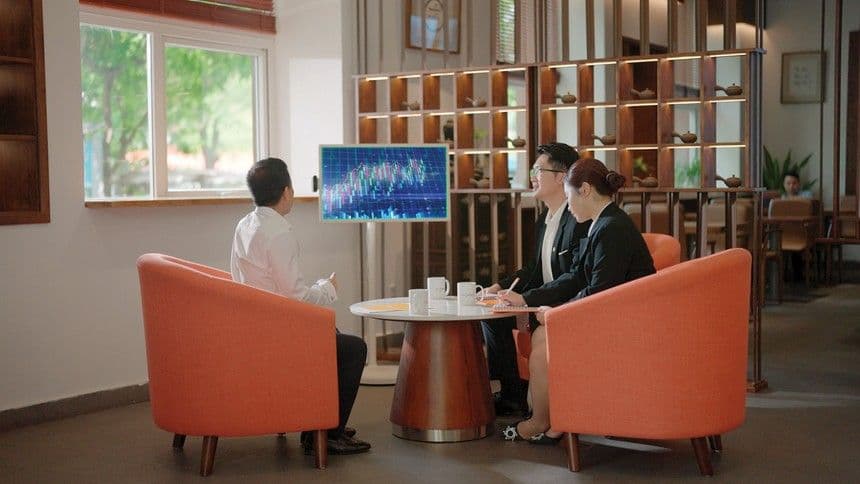 VNDIRECT: Các chuyên gia tài chính thảo luận chiến lược và phân tích thị trường