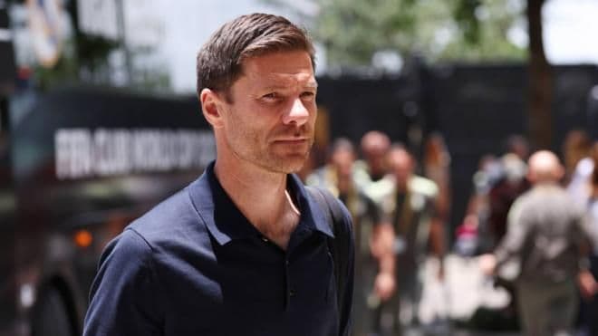 Xabi Alonso en la llegada del Real Madrid al partido contra el Al-Hilal (Fuente: Cordon Press)
