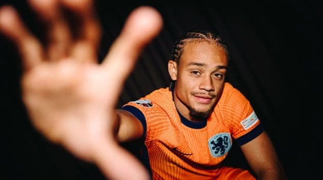 Xavi Simons, thần đồng bóng đá Hà Lan, đang là mục tiêu chuyển nhượng của Chelsea.